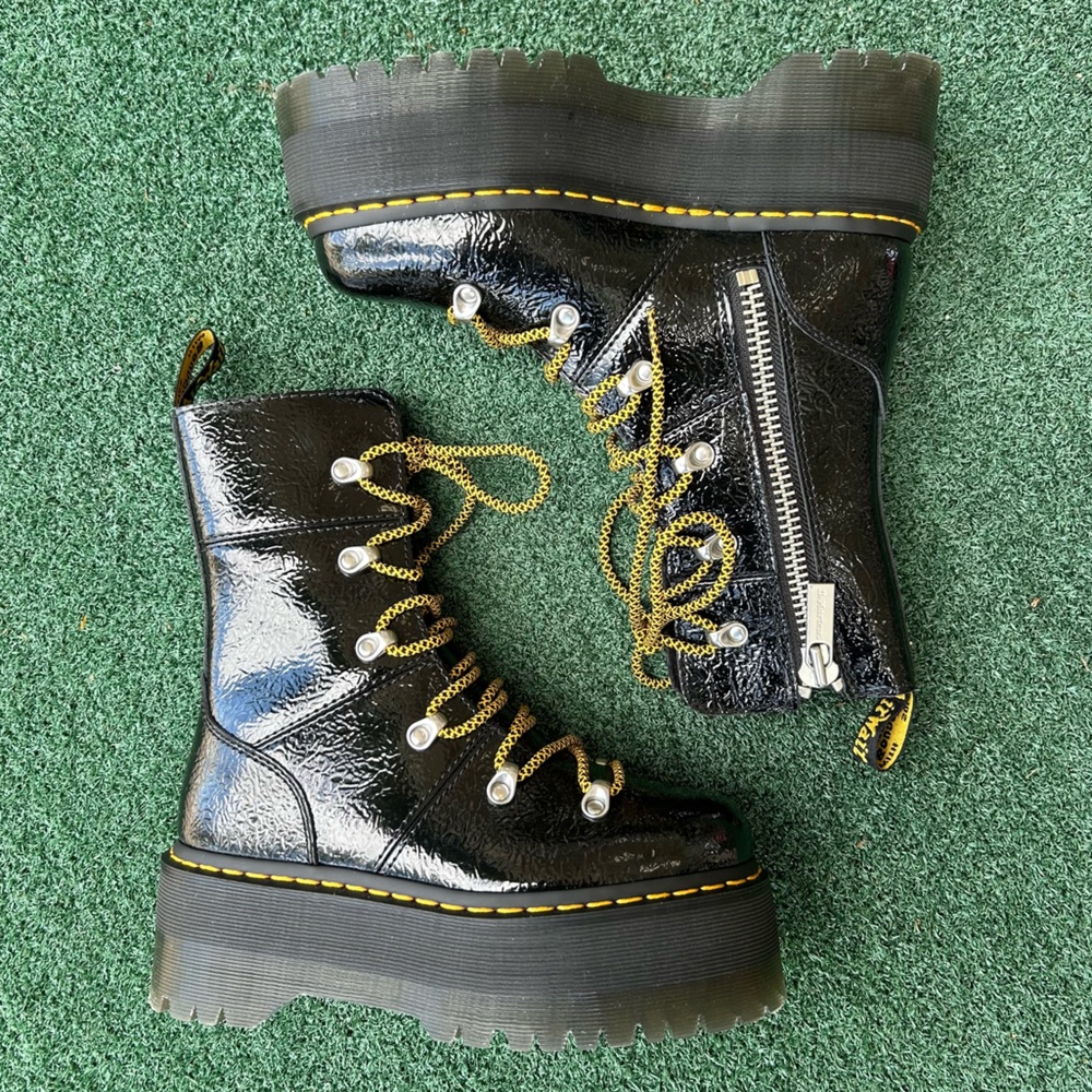 NWT Dr. Martens Ghilana Max Quad Platform Boot Distressed Patent Leather Black 6 - Picture 14 of 16